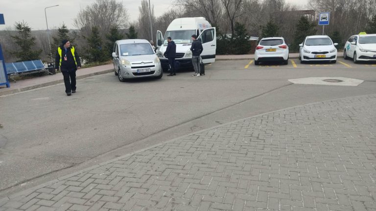 СМИ: Группа молодых людей из Молдовы прошла «тренинг» в Турции для организации беспорядков в Кишиневе