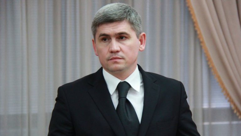 В Молдове закрыли уголовное дело против экс-главы МВД Жиздана