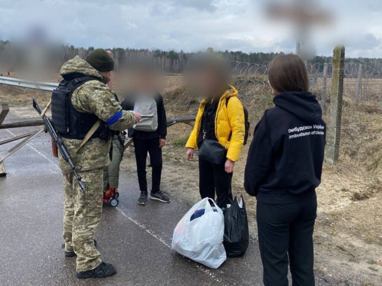 С начала войны Украина вернула 308 детей с оккупированных территорий
