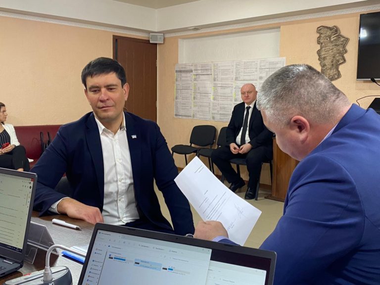 Седьмой претендент на пост башкана подал документы в ЦИК — депутат Народного собрания Виктор Петров