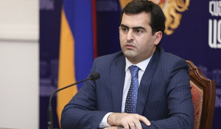 Вице-спикер парламента Армении заявил, что страна не выдавала бы Путина Международному уголовному суду