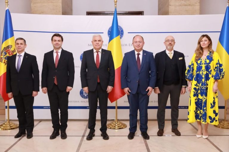 Состоялась вторая встреча глав МИД Молдовы, Украины и Румынии