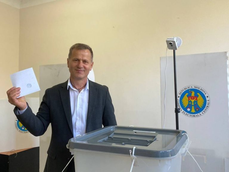 Мэром Комрата в третий раз стал Сергей Анастасов