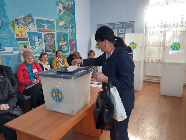 ЦИК Гагаузии ответил на сообщения центральных властей о нарушениях на выборах башкана