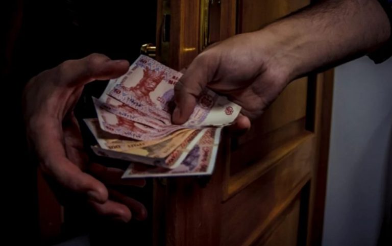 Коррупция в образовании: у нас растут поколения, которые со школы привыкают к взяткам и «конвертам»