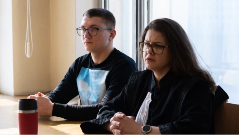 «Не думал, что меня будут бить почти каждый день» — бывший солдат Марин Павлеску дал показания в суде
