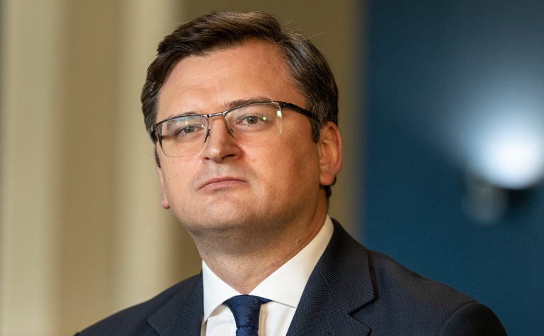 «Варварское военное преступление» — Дмитрий Кулеба призвал мировое сообщество осудить ракетный удар по Одессе