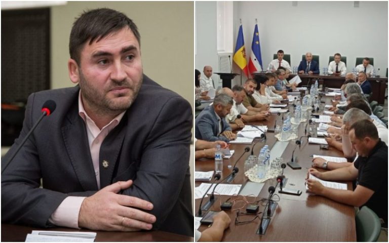 «Пора цементировать Гагаузию»: Михаил Влах назвал неадекватным поведение депутатов. Накануне они осудили его за поддержку «шоровцев»