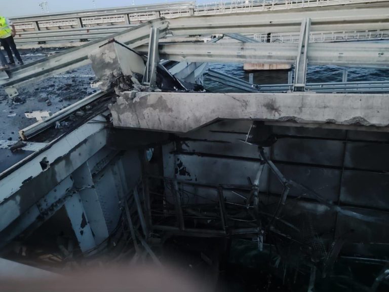 Второй взрыв на Крымском мосту, есть разрушения и погибшие