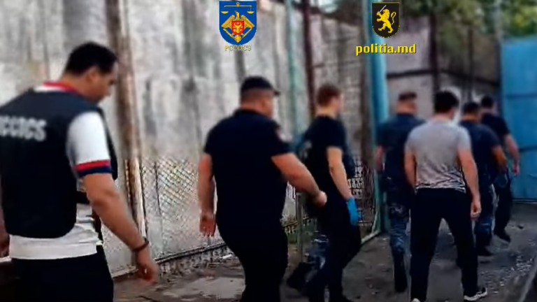 (ВИДЕО) Заключённых принуждали играть в карты на деньги — банда «Макены» собрала с них 2 млн леев