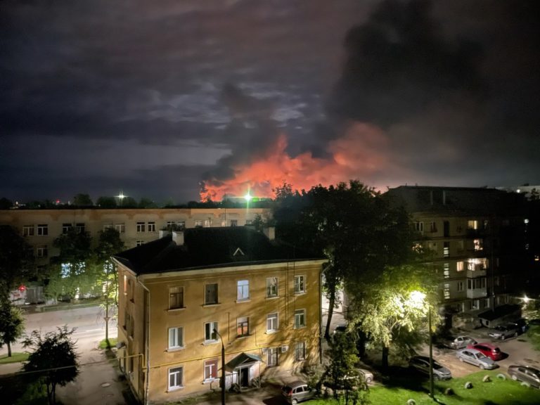 По 6 регионам РФ нанесли массированный удар беспилотниками
