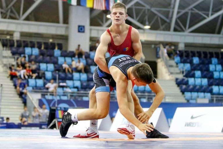 Александр Соловей завоевал серебро на чемпионате мира по борьбе