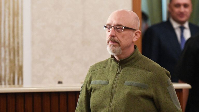 Зеленский отправил в отставку министра обороны Украины Алексея Резникова