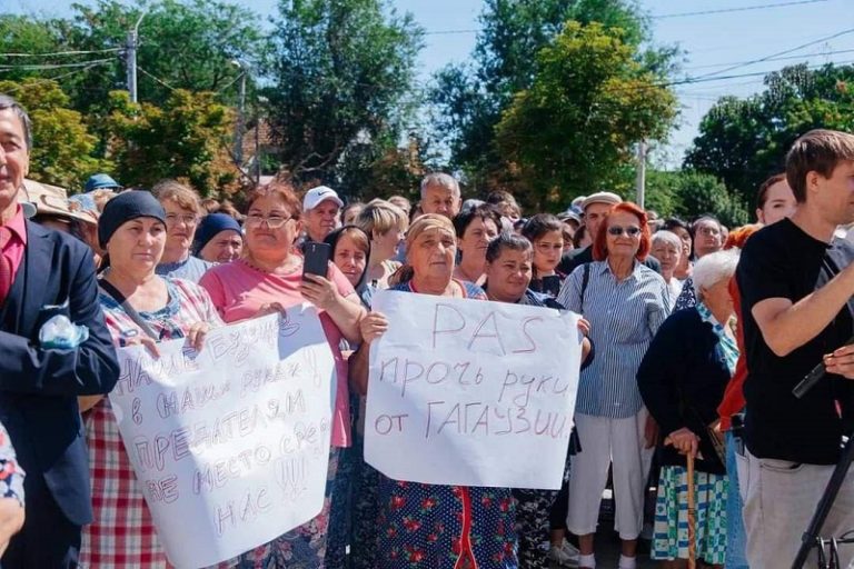(ВИДЕО) Влах создала из Санду врага, а Шор использует Гуцул: как гагаузский художник видит события в автономии