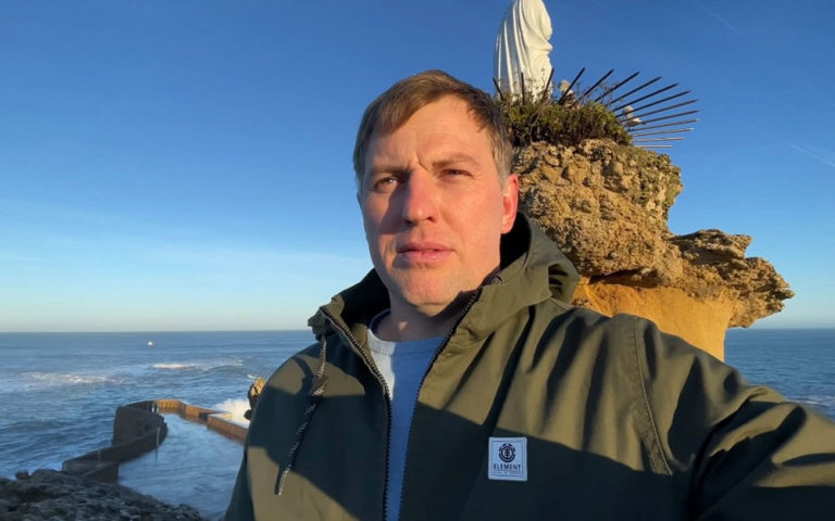 «Проект»: Основатель «Гулагу.нет» Осечкин помогал выезжать из России, тайно зарабатывая на этом