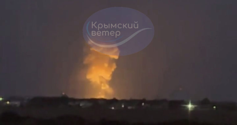 Ночью рядом с городом Евпатория были слышны взрывы