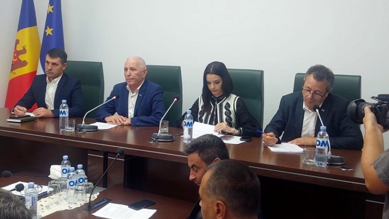 Гуцул попросила перенести заседание Народного собрания по надуманной причине, но спикер не возражал