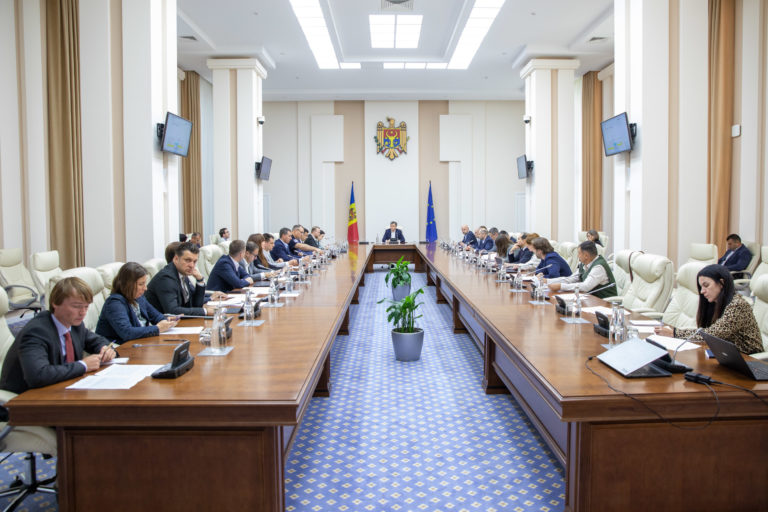 В Молдове разрешили передавать госучреждениям арестованное имущество лиц под санкциями