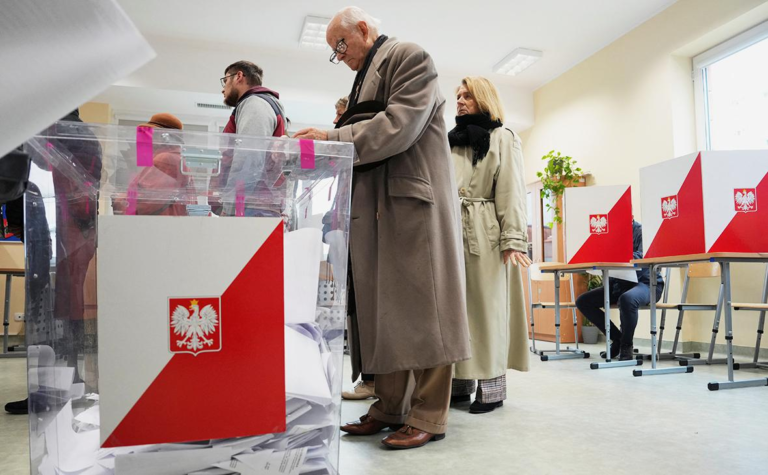 Выборы в Польше — победили консерваторы, править будет оппозиция