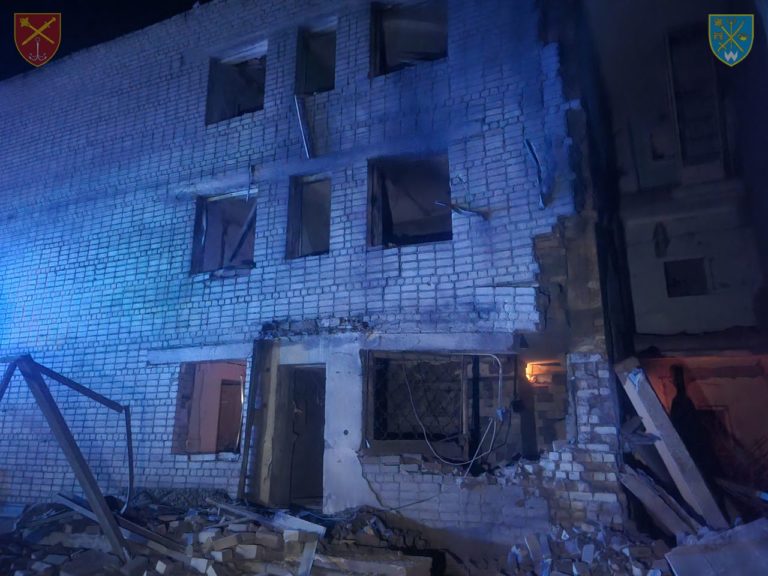 Одесскую область снова атаковали: ракеты попали в пансионат и зернохранилище