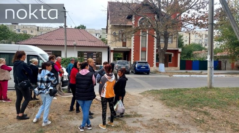 (ВИДЕО) «Девочки, поехали!» В Комрат свезли людей для «шоровского» протеста против Санду