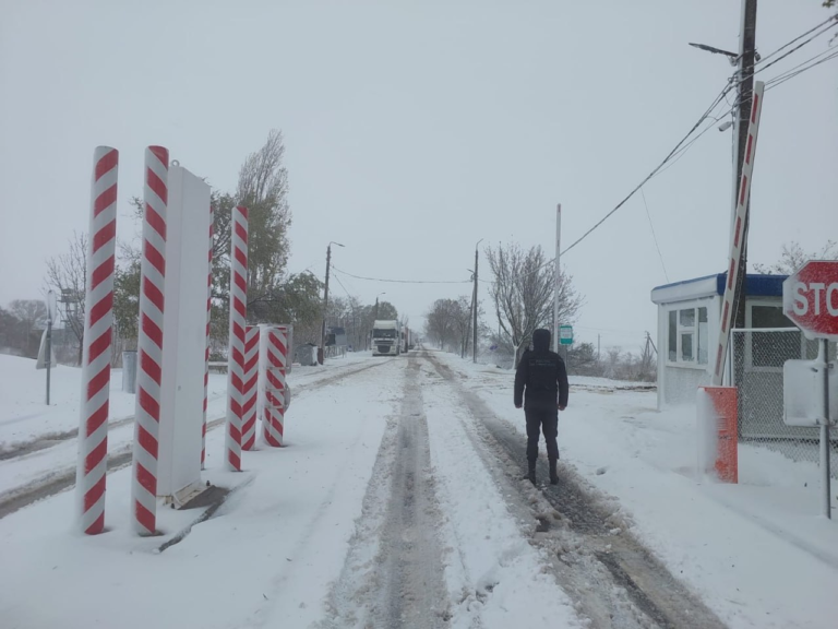 Как работают пункты пропуска на границе Молдовы, некоторые — заблокированы