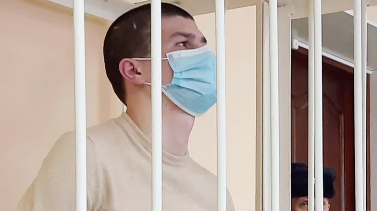 Путин помиловал убийцу кемеровской студентки, которого приговорили к 17 годам колонии — он поехал воевать в Украине