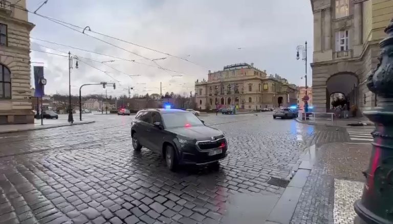 Стрельба в центре Праги: есть погибшие, десятки ранены, стрелок покончил с собой