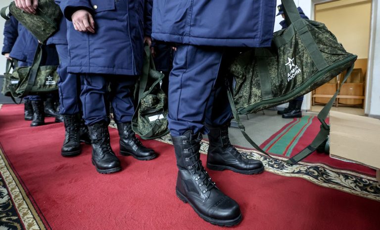 В Москве военкоматы отправляют в армию одним днём студентов с законной отсрочкой