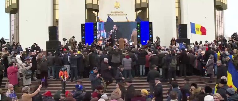 (LIVE/ФОТО) В Кишинёве празднуют открытие переговоров о вступлении Молдовы в ЕС