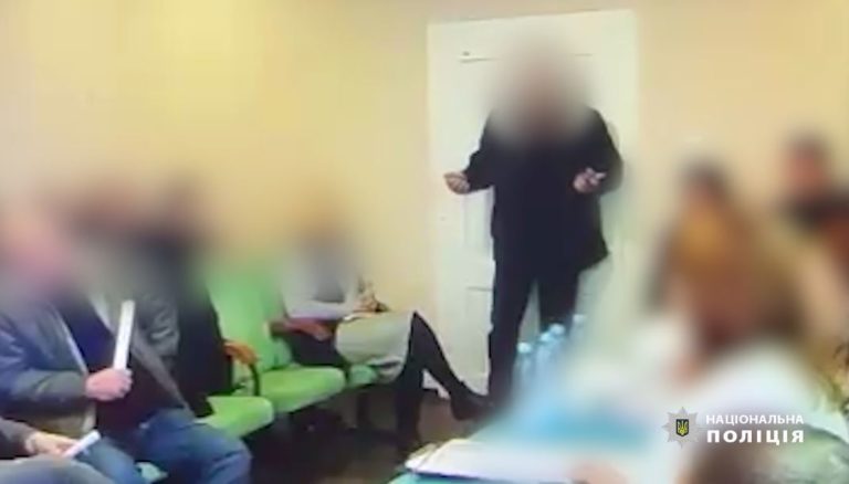 Депутат сельсовета в Закарпатье взорвал гранаты во время заседания — 26 раненых