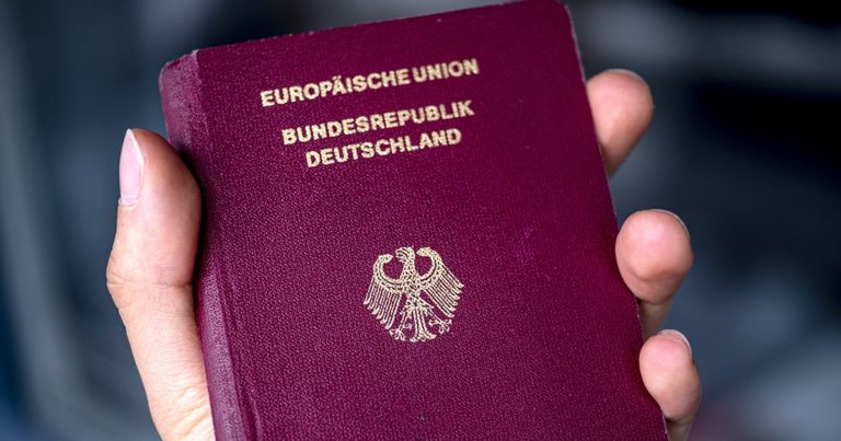 Германия упростила получение гражданства