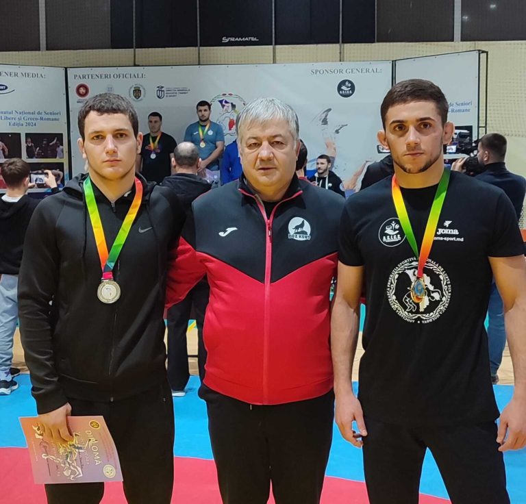 Борцы из Гагаузии завоевали 2 золота и 2 серебра на чемпионате Молдовы по вольной борьбе