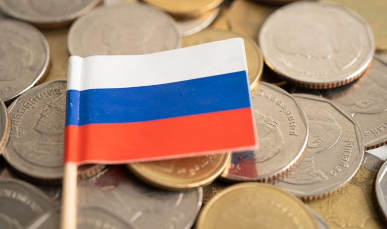 ЕС одобрил первый шаг к возможному изъятию замороженных активов России в пользу Украины. Реакция Кремля