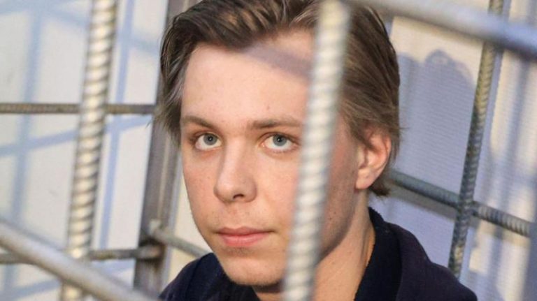 В Чечне активиста приговорили к 3,5 годам колонии по делу о сожжении Корана