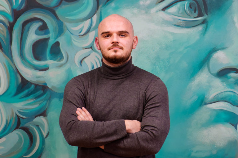 «Люди должны понимать, как работают деньги» – финансист из Комрата учит вкладывать деньги и разрушает мифы про экономику