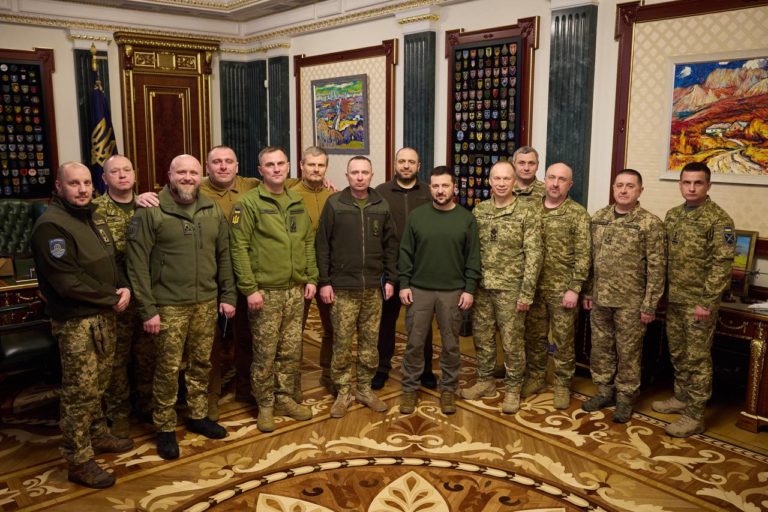 Зеленский назначил ряд новых руководителей в армии. Один из них участвовал в разгоне Майдана