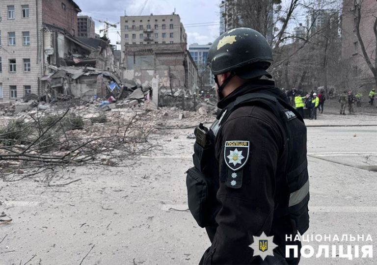 (ФОТО, ВИДЕО) Киев попал под ракетный обстрел, есть раненые
