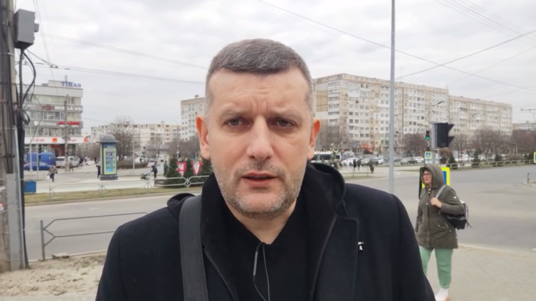 За нанесением звёзд Давида на дома в Париже может стоять скандальный активист Вячеслав Валько — Jurnal TV