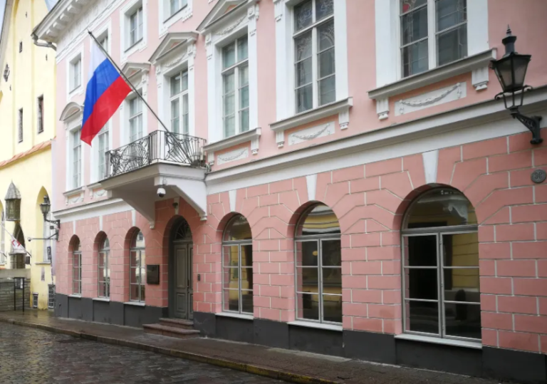 Эстония вышлет российского дипломата за вмешательство во внутренние дела страны