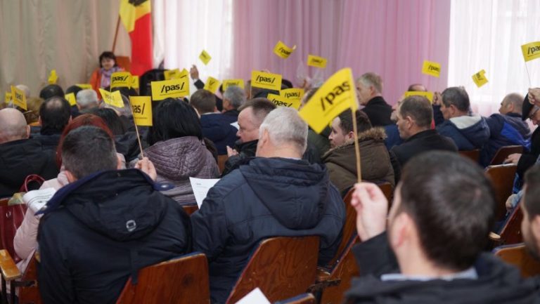 В Хынчештском районе 16 мэров переходят из PSDE в PAS