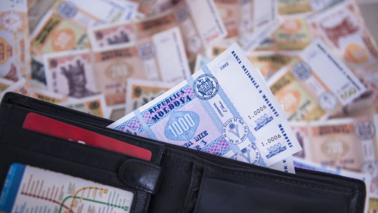 Суд в Комрате признал незаконными «надбавки по 1000 леев пенсионерам» от Гуцул