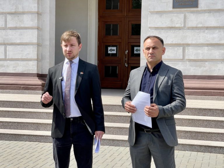 PAS всё-таки пожаловались в прокуратуру на незаконно взятые Чебаном кредиты