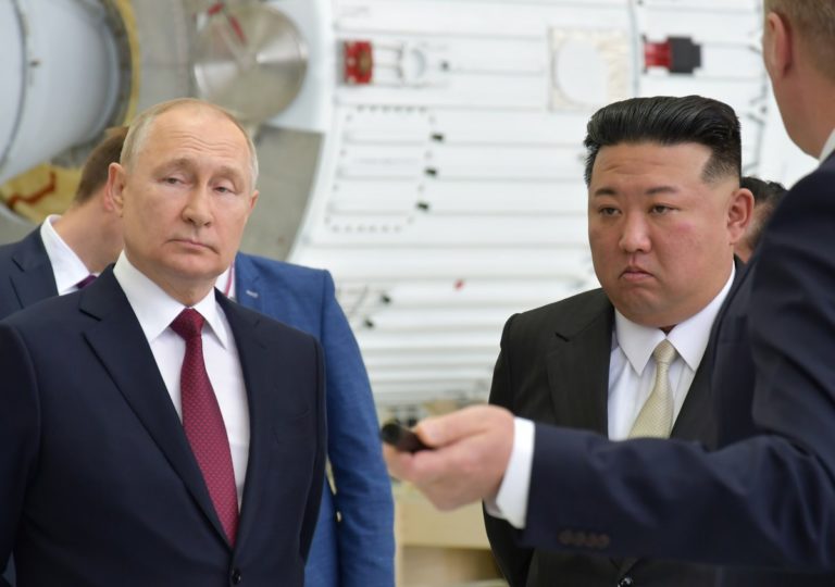 На западе союз Москвы и Пхеньяна сочли самой серьёзной угрозой глобальной безопасности со времён Корейской войны