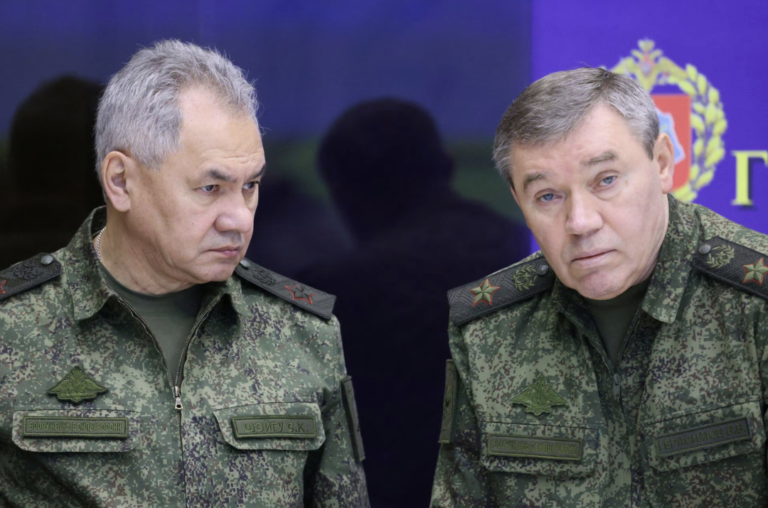 Международный уголовный суд выдал ордеры на арест Шойгу и Герасимова