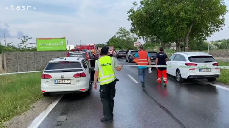 В Словакии автобус столкнулся с поездом, есть погибшие