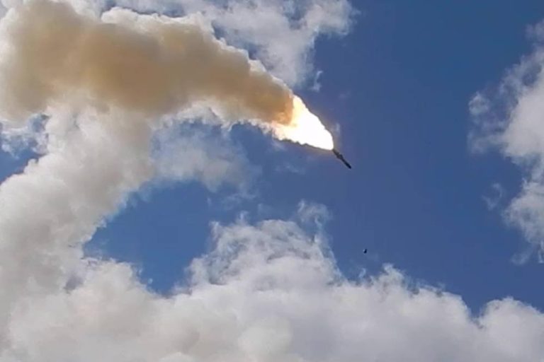Россия нанесла ракетный удар по базе отдыха в Харьковской области