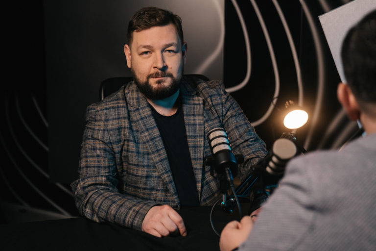 «Великий аналитик советует россиянам немедленно перекрыть границу Румынии с Украиной» — Святченко о расследовании против Горгана
