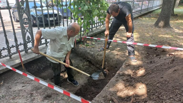 (ФОТО) В парке имени Штефана чел Маре проходят археологические раскопки