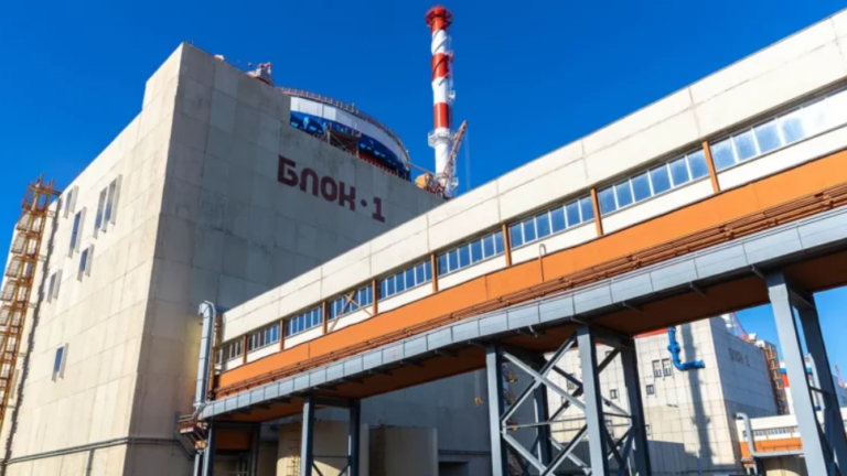 Миллион россиян оказались без света из-за аварий на Ростовской АЭС и на ГРЭС в Бурятии